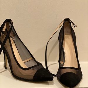 Mesh Pump with Suede Detail